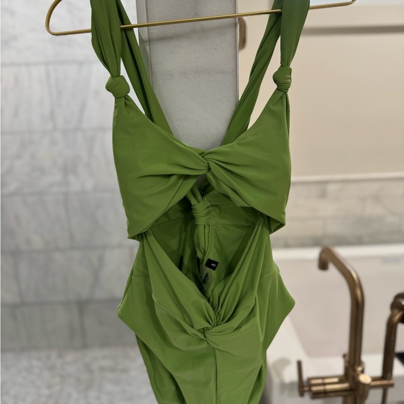 Andrea Iyamah RORA ONE PIECE - Picture 3 of 6